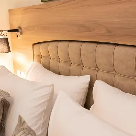 Blue Ark Lavish Sauna Apartment *