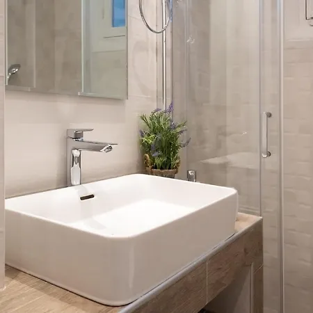 Blue Ark Lavish Sauna Apartment